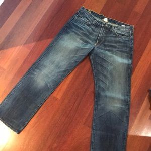 Lucky Brand. Vintage Straight zippered fly